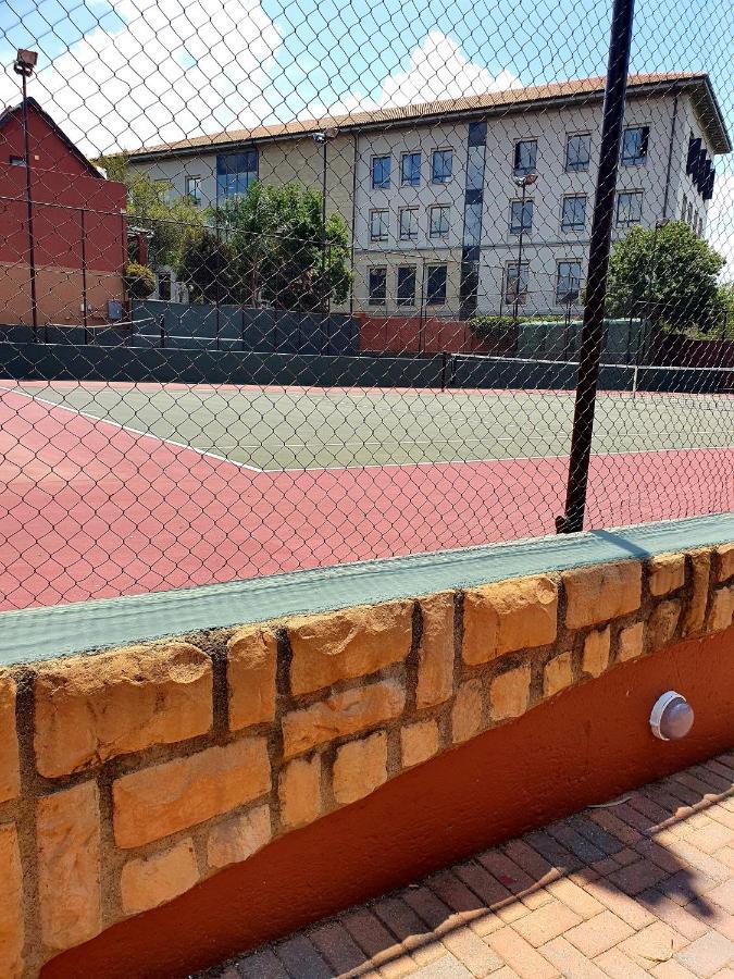 Merry Monte Casino Lodge House In Fourways Sandton Luaran gambar