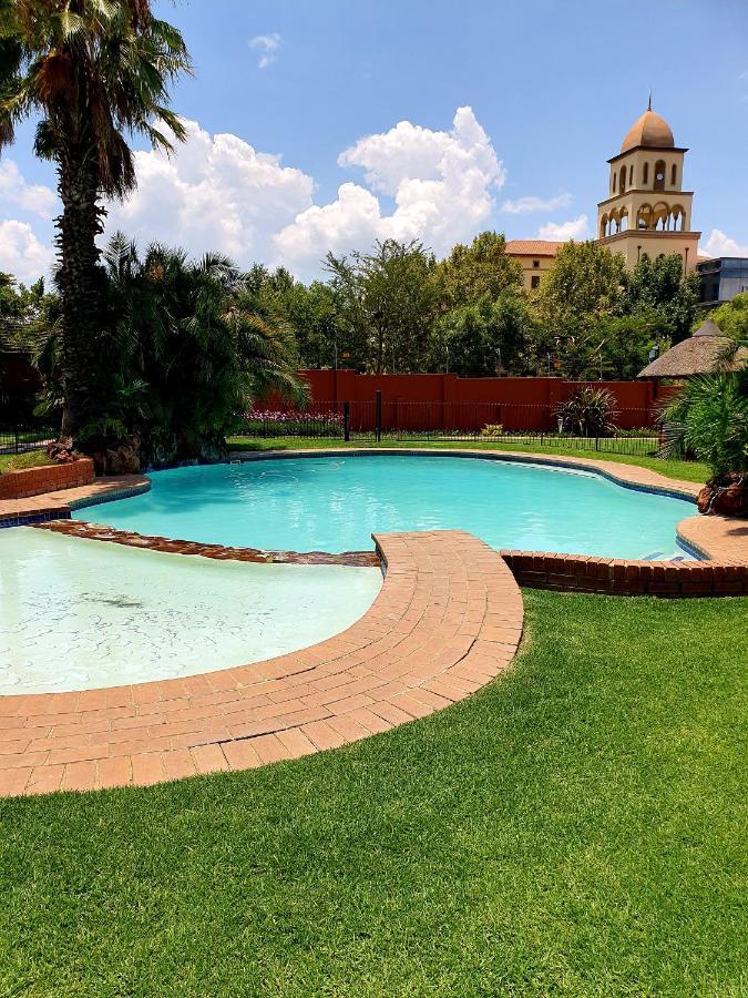 Merry Monte Casino Lodge House In Fourways Sandton Luaran gambar